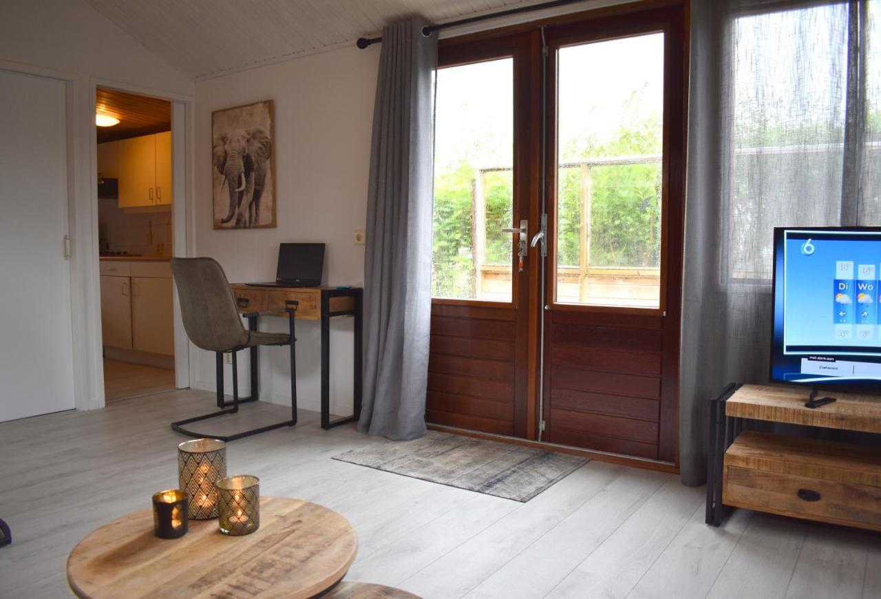 Het Duikertje - Tiny House Villa Dirkshorn Exteriör bild