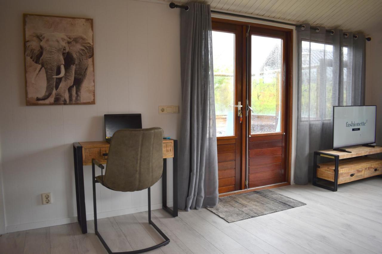 Het Duikertje - Tiny House Villa Dirkshorn Exteriör bild